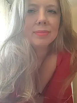 Snapshot of Irina3718 chatting on 10-05-25, 10:24 Irina3718 online show from 10-05-25, 10:24