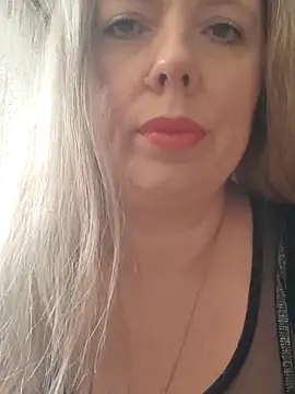 Snapshot of Irina3718 chatting on 10-12-25, 10:25 Irina3718 online show from 10-12-25, 10:25