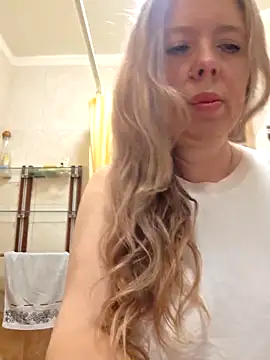 Snapshot of Irina3718 chatting on 05-05-26, 07:38 Irina3718 online show from 05-05-26, 07:38