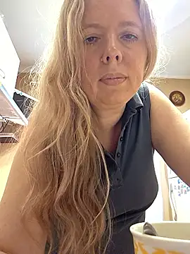 Snapshot of Irina3718 chatting on 06-03-26, 03:06 Irina3718 online show from 06-03-26, 03:06