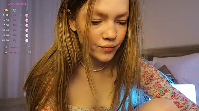 Snapshot of sinfulsmile_ chatting on 03-13-25, 05:22 sinfulsmile online show from 03-13-25, 05:22