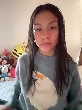 Snapshot of -Selene- chatting on 10-10-25, 09:25 -Selene- online show from 10-10-25, 09:25