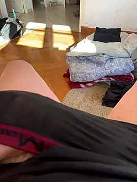 Snapshot of billybib83 chatting on 02-04-26, 02:01 billybib83 online show from 02-04-26, 02:01