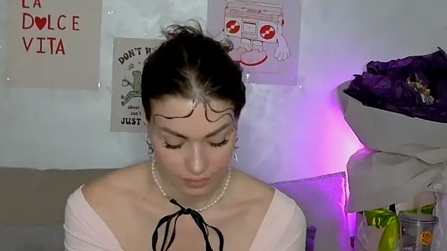 Snapshot of SweetDarling7 chatting on 06-19-26, 01:26 SweetDarling7 online show from 06-19-26, 01:26