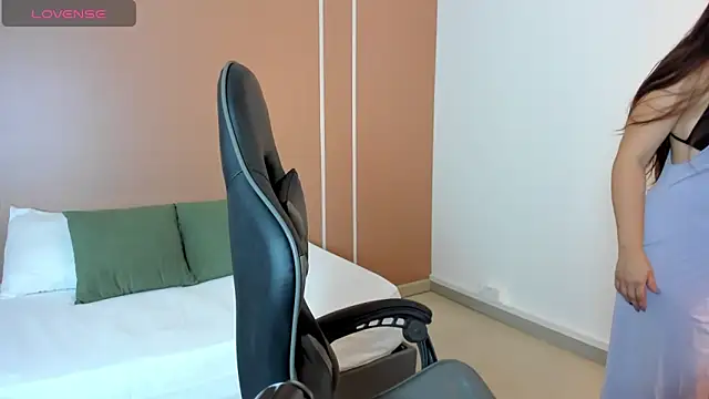 sophia martinezz  online show from 09-22-25, 04:09