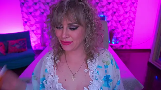 CandyLadyyy online show from 05-18-26, 04:07