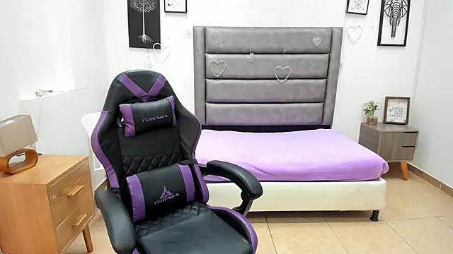 Tania Duque online show from 02-12-26, 02:12