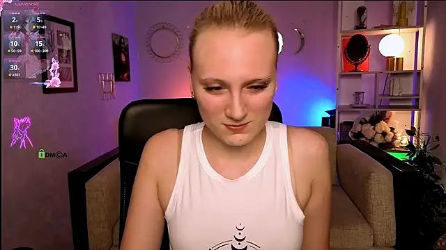 Snapshot of madam_uliis chatting on 06-27-26, 03:50 madam uliis online show from 06-27-26, 03:50