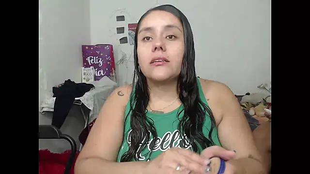 nicky andcamil online show from 10-09-25, 01:47