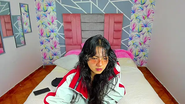 Snapshot of Asaray_T chatting on 03-14-25, 11:45 Asaray T online show from 03-14-25, 11:45