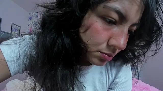 Snapshot of Asaray_T chatting on 03-19-25, 10:42 Asaray T online show from 03-19-25, 10:42