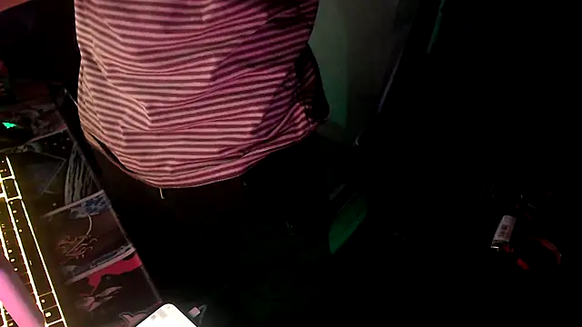 twink69Finger online show from 10-10-25, 01:54