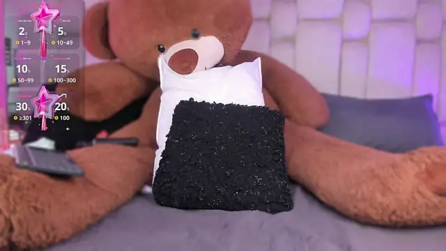 Daia Ortiz online show from 12-01-25, 07:41