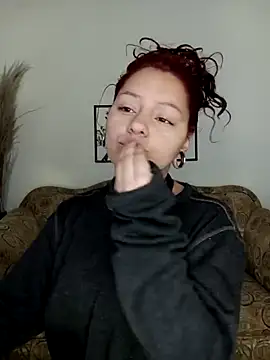 Snapshot of jenn_cg chatting on 03-18-25, 08:48 jenn cg online show from 03-18-25, 08:48