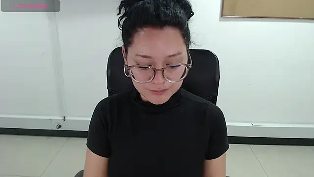 Snapshot of jenn_cg chatting on 03-16-26, 11:20 jenn cg online show from 03-16-26, 11:20