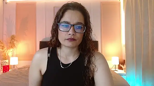 Rose Thompson1 online show from 06-07-26, 01:37