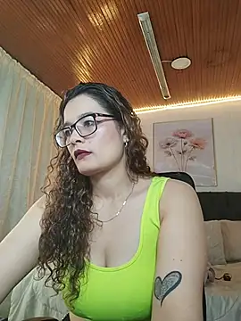 Rose Thompson1 online show from 07-09-26, 01:26