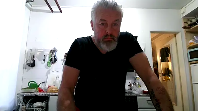 Berg Boy online show from 02-23-26, 06:33