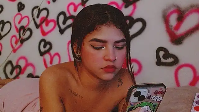 kityy playful online show from 10-25-25, 08:03