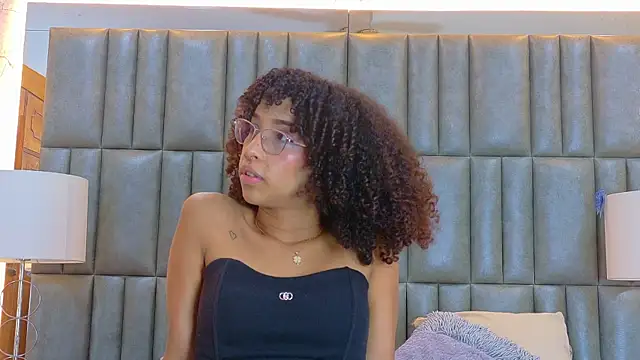 CamilaJohnston online show from 04-07-26, 08:31