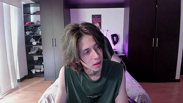 xIce Boy online show from 01-19-26, 01:48