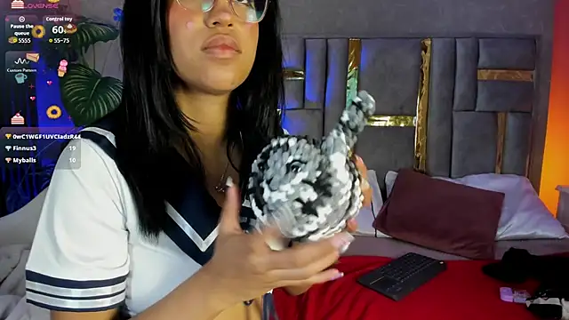 Karin Ks online show from 07-14-26, 10:21
