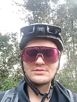 Snapshot of JuanMaty chatting on 11-08-25, 10:19 JuanMaty online show from 11-08-25, 10:19