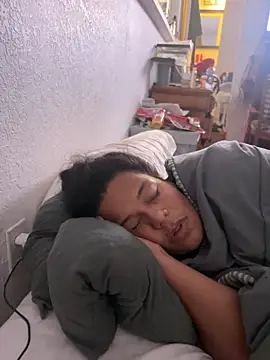 Snapshot of Foxdaguy chatting on 11-10-25, 02:43 Foxdaguy online show from 11-10-25, 02:43