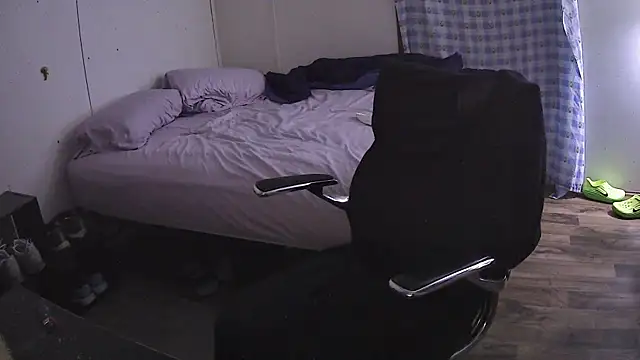 Muffdiver718 online show from 03-21-25, 09:56