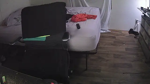 Muffdiver718 online show from 09-28-25, 08:31