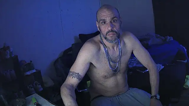 Muffdiver718 online show from 01-12-26, 09:14