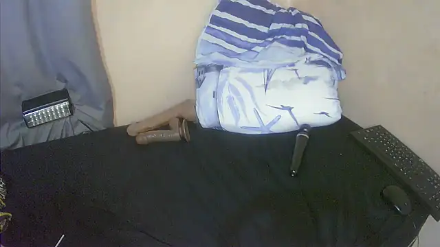 Snapshot of XhosaBoobs4U chatting on 10-08-25, 05:21 XhosaBoobs4U online show from 10-08-25, 05:21