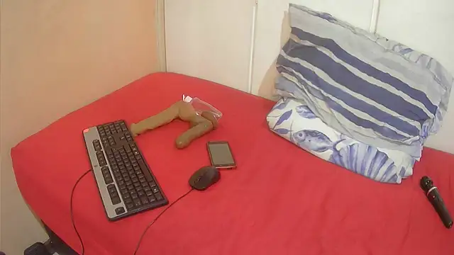 Snapshot of XhosaBoobs4U chatting on 10-26-25, 06:41 XhosaBoobs4U online show from 10-26-25, 06:41