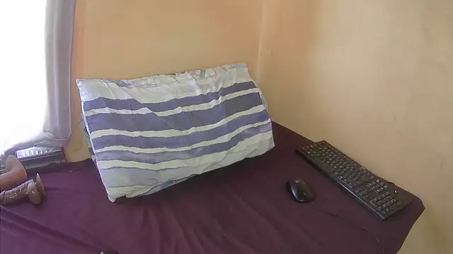 XhosaBoobs4U online show from 12-20-25, 08:54