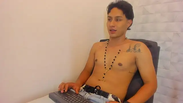 Stone grey1  online show from 03-18-25, 02:36