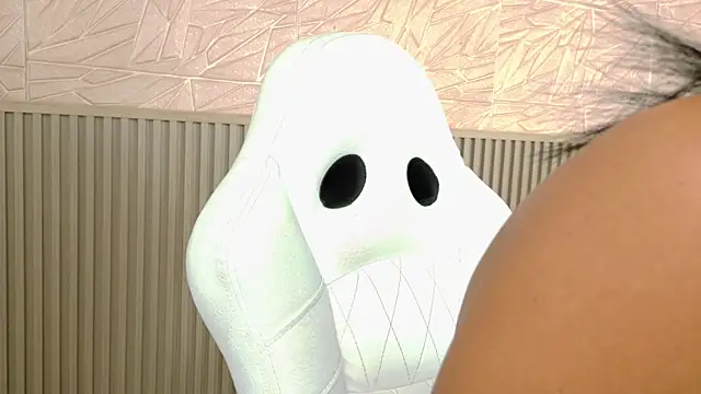 Gaviluc  online show from 11-22-25, 10:36