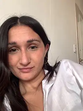 Snapshot of luci_brecman chatting on 06-14-26, 04:09 luci brecman online show from 06-14-26, 04:09