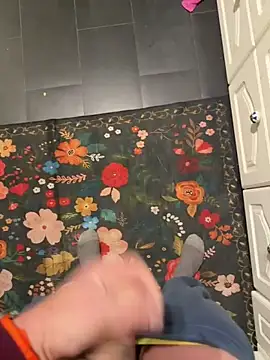 Snapshot of wassermann8484 chatting on 10-28-25, 03:32 wassermann8484 online show from 10-28-25, 03:32