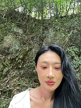 linger-23 online show from 09-22-25, 07:32