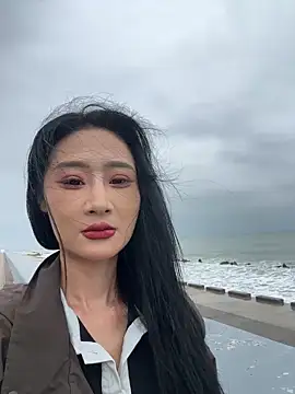 linger-23 online show from 10-22-25, 06:13