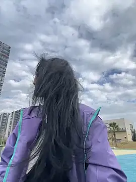 linger-23 online show from 12-18-25, 07:14