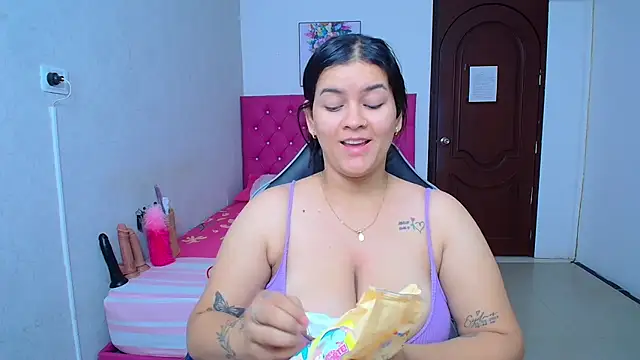 kriss sweetboobs10 online show from 07-22-26, 12:52