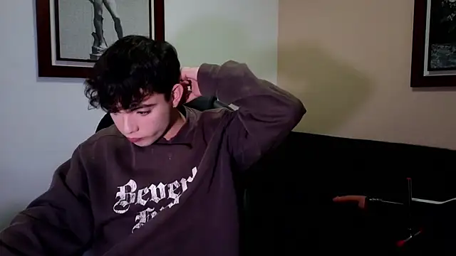 lukeboyce33 online show from 04-08-26, 03:06