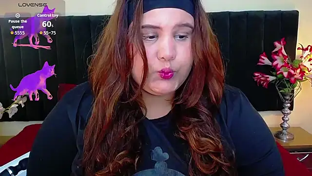 ailyn maury online show from 11-05-25, 01:16