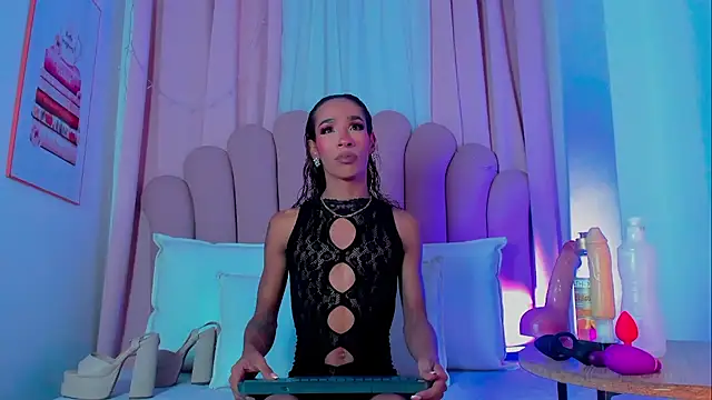 NicoleMadrird online show from 09-18-25, 03:30