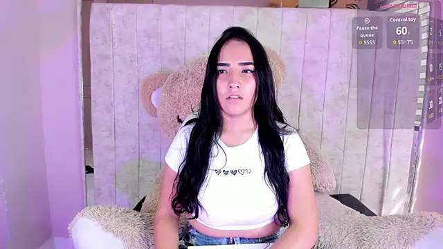 Alice 26  online show from 01-06-26, 02:21