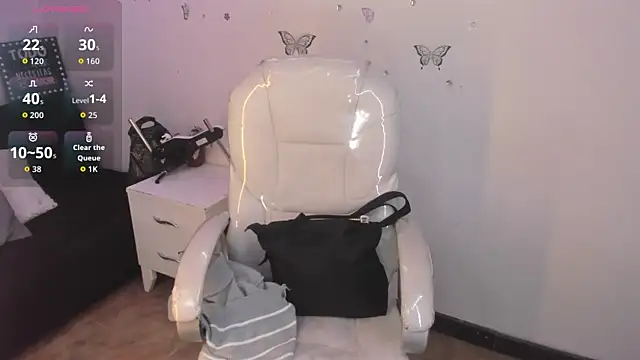 Pretty Johnson  online show from 04-07-26, 11:32