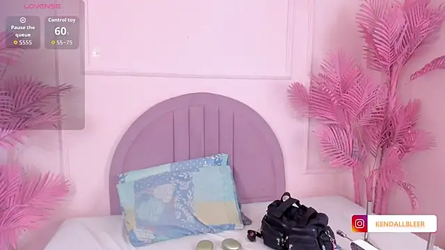 Kendallbleer online show from 11-06-25, 12:06