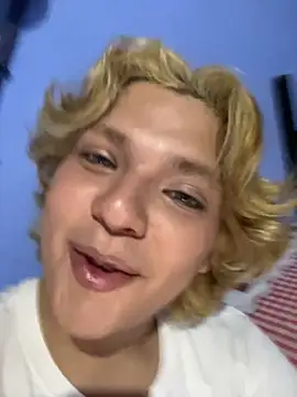 Snapshot of adam_angelssss chatting on 10-09-25, 08:51 adam angelssss online show from 10-09-25, 08:51