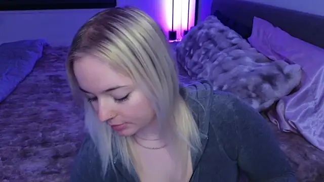 margot robbie7 online show from 03-02-26, 11:44